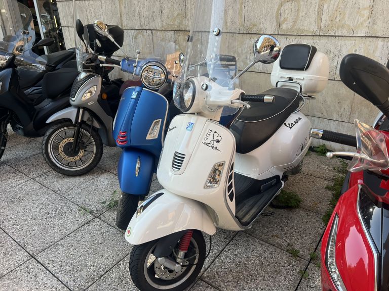 VESPA GTS 300 SUPER