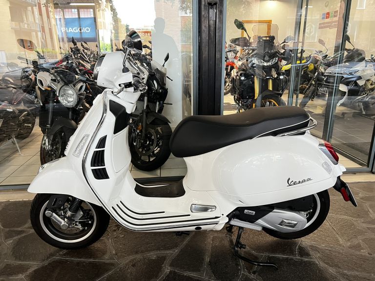 VESPA GTS 125 SUPER