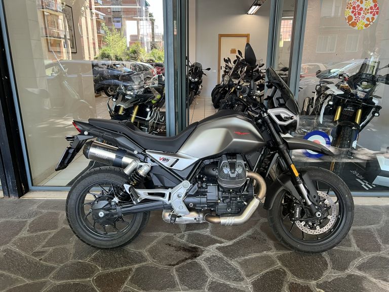 MOTO GUZZI V85 STRADA