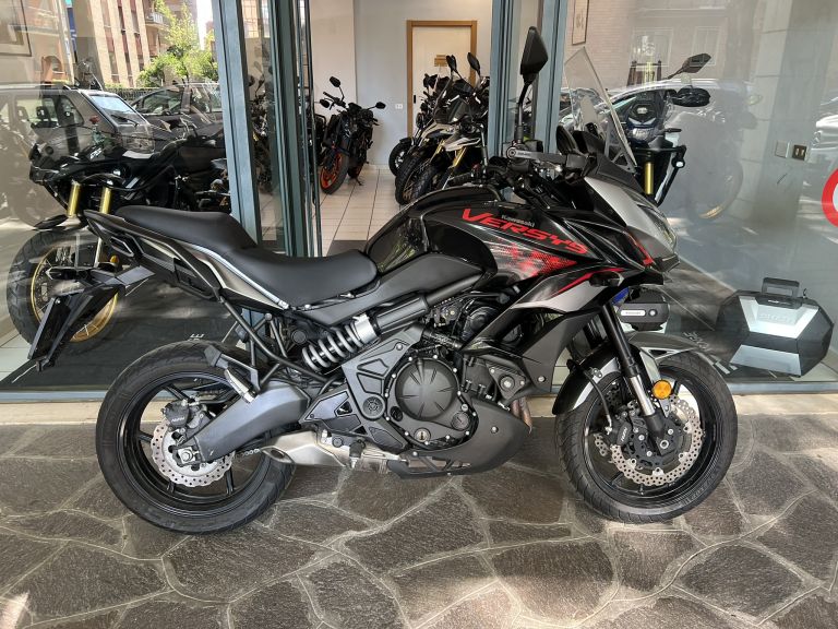KAWASAKI VERSYS 650